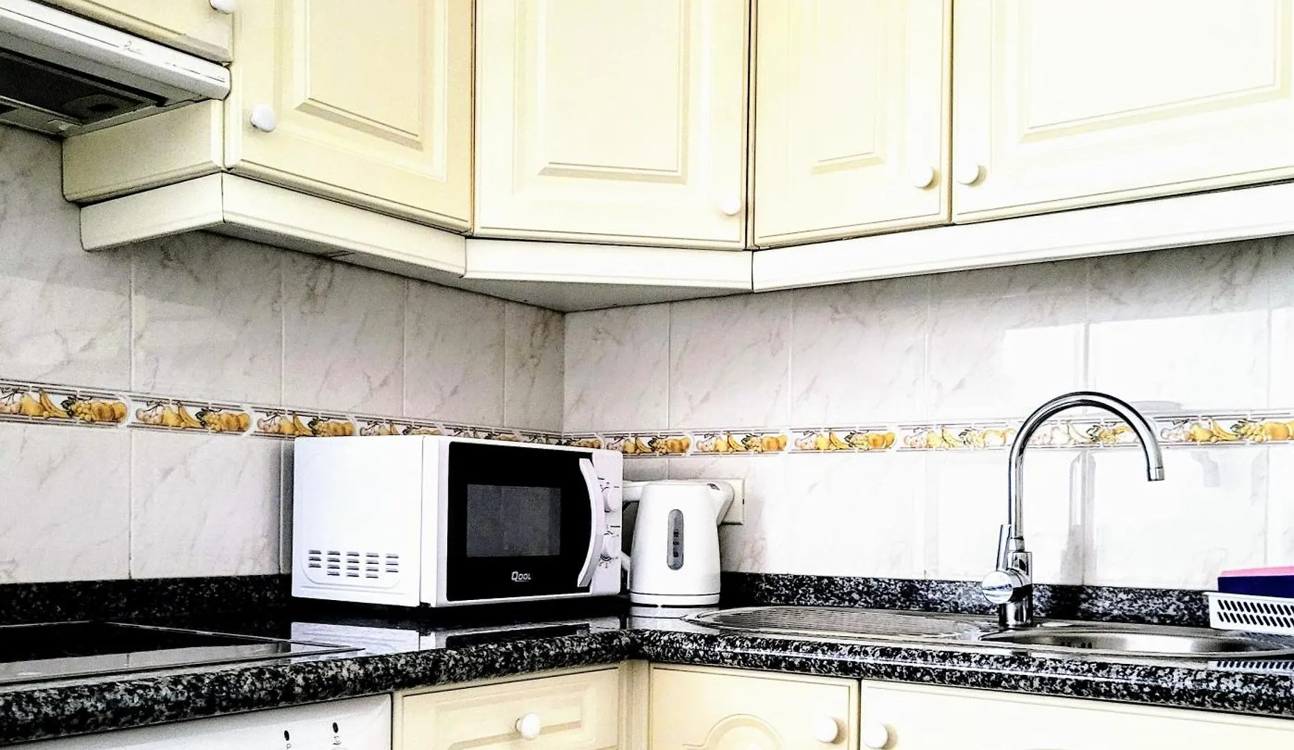 2 Bedroom Apartment With A Pool Arona   Arona (Tenerife)