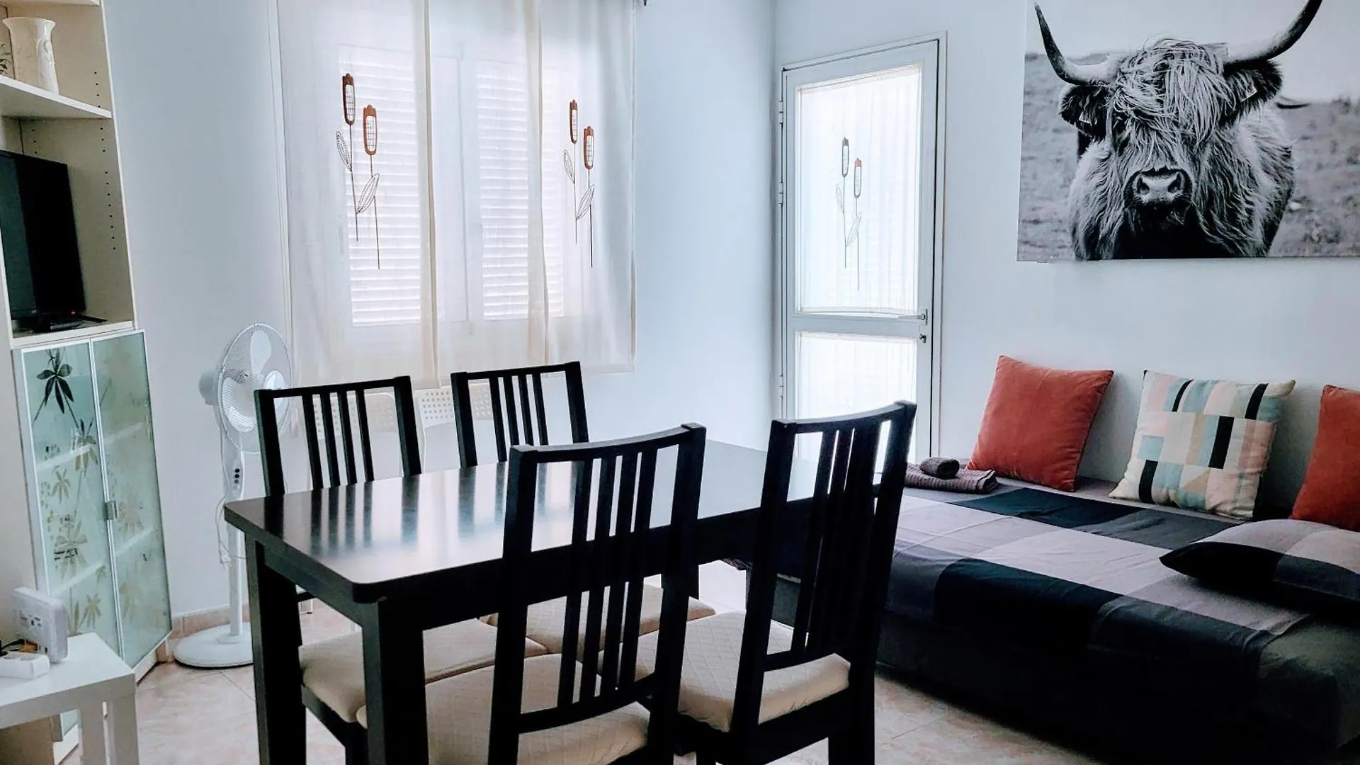 2 Bedroom Apartment With A Pool Arona