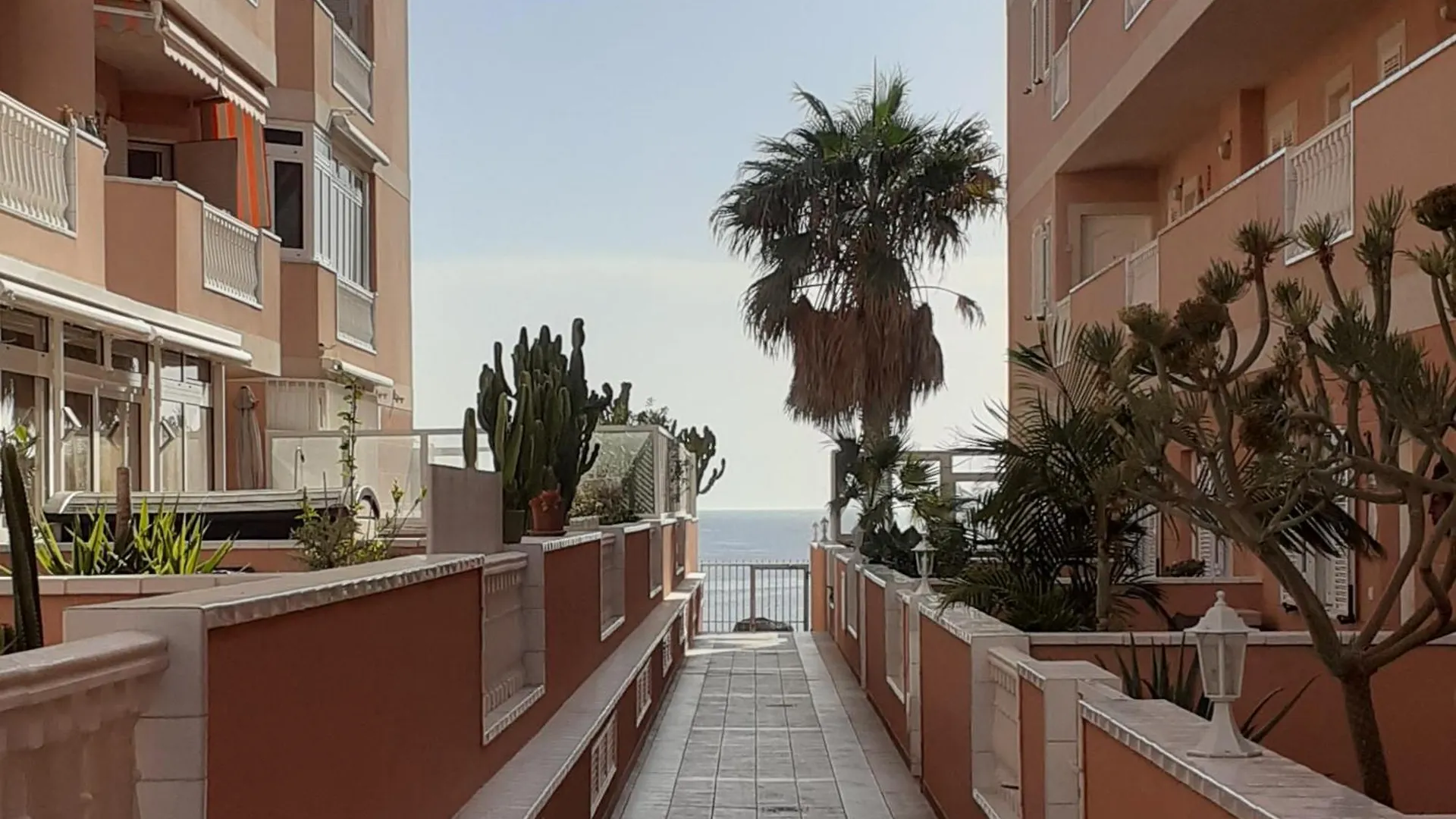 ארונה 2 Bedroom Apartment With A Pool