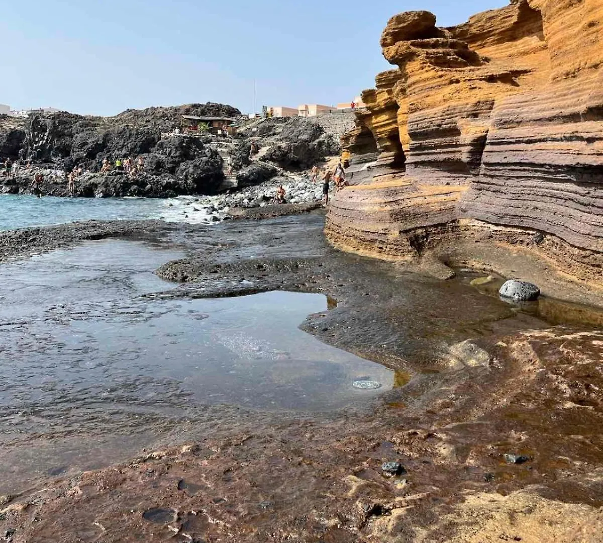 ארונה 2 Bedroom Apartment With A Pool